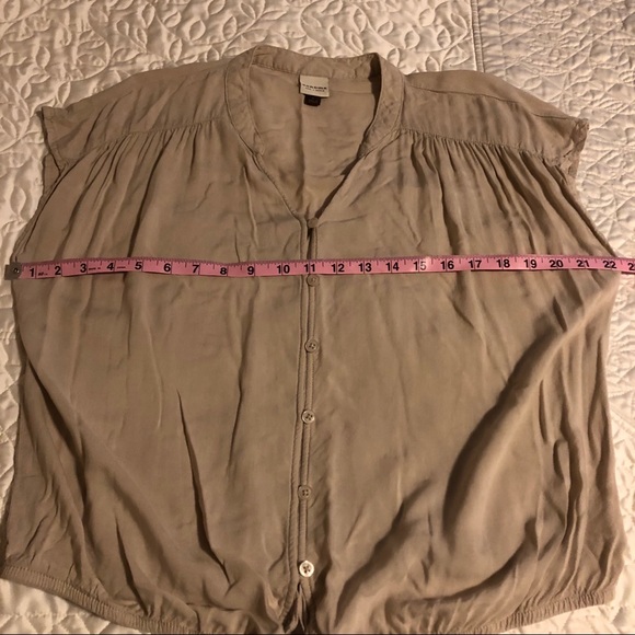 Sonoma tan button down tie bottom shirt size Large - Picture 5 of 8